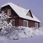 度假居 Jaerve Talu Puhkemaja
